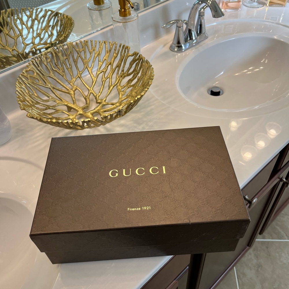 Gucci shoes